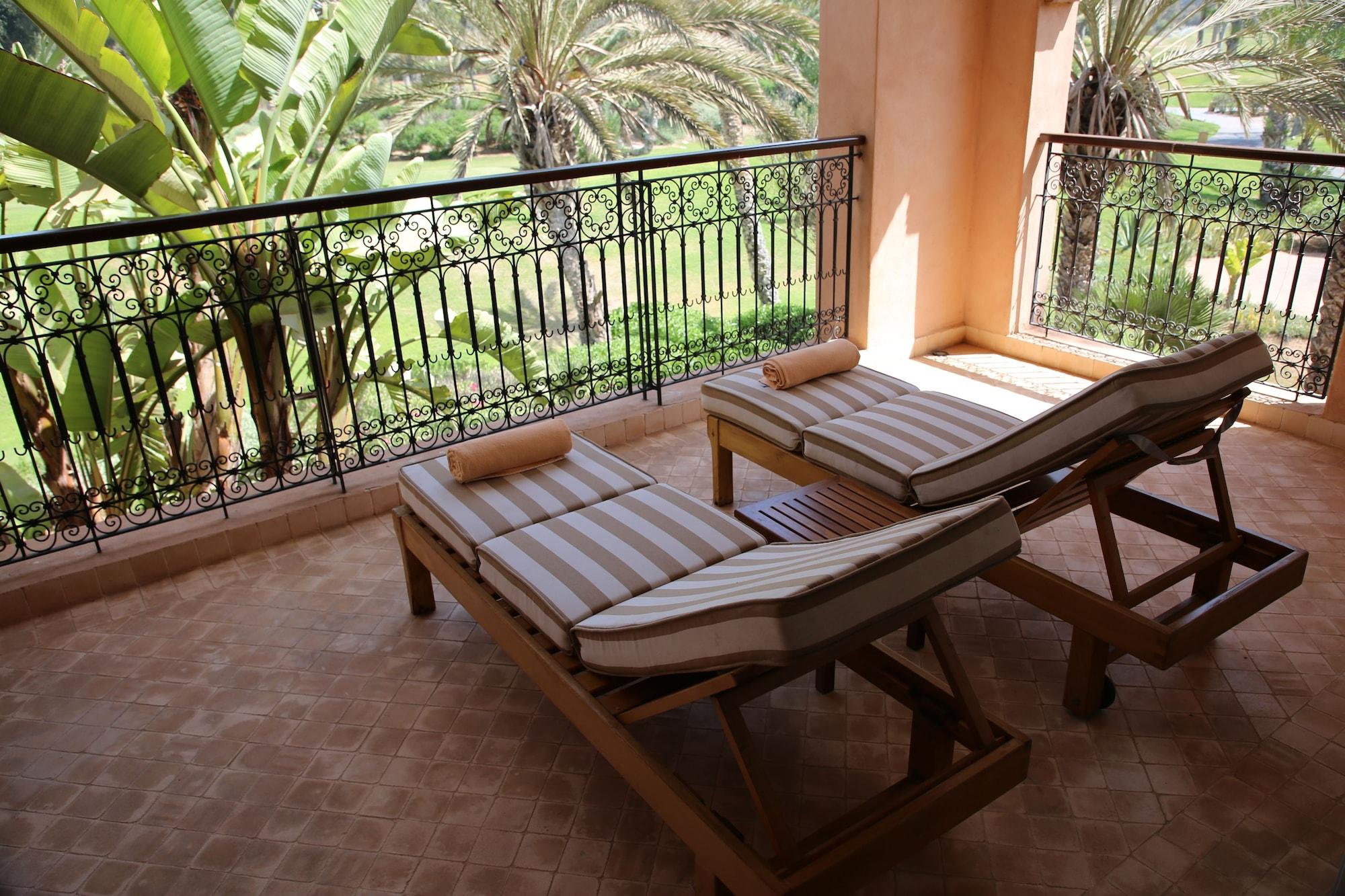 Tikida Golf Palace Agadir Dış mekan fotoğraf A balcony at the resort