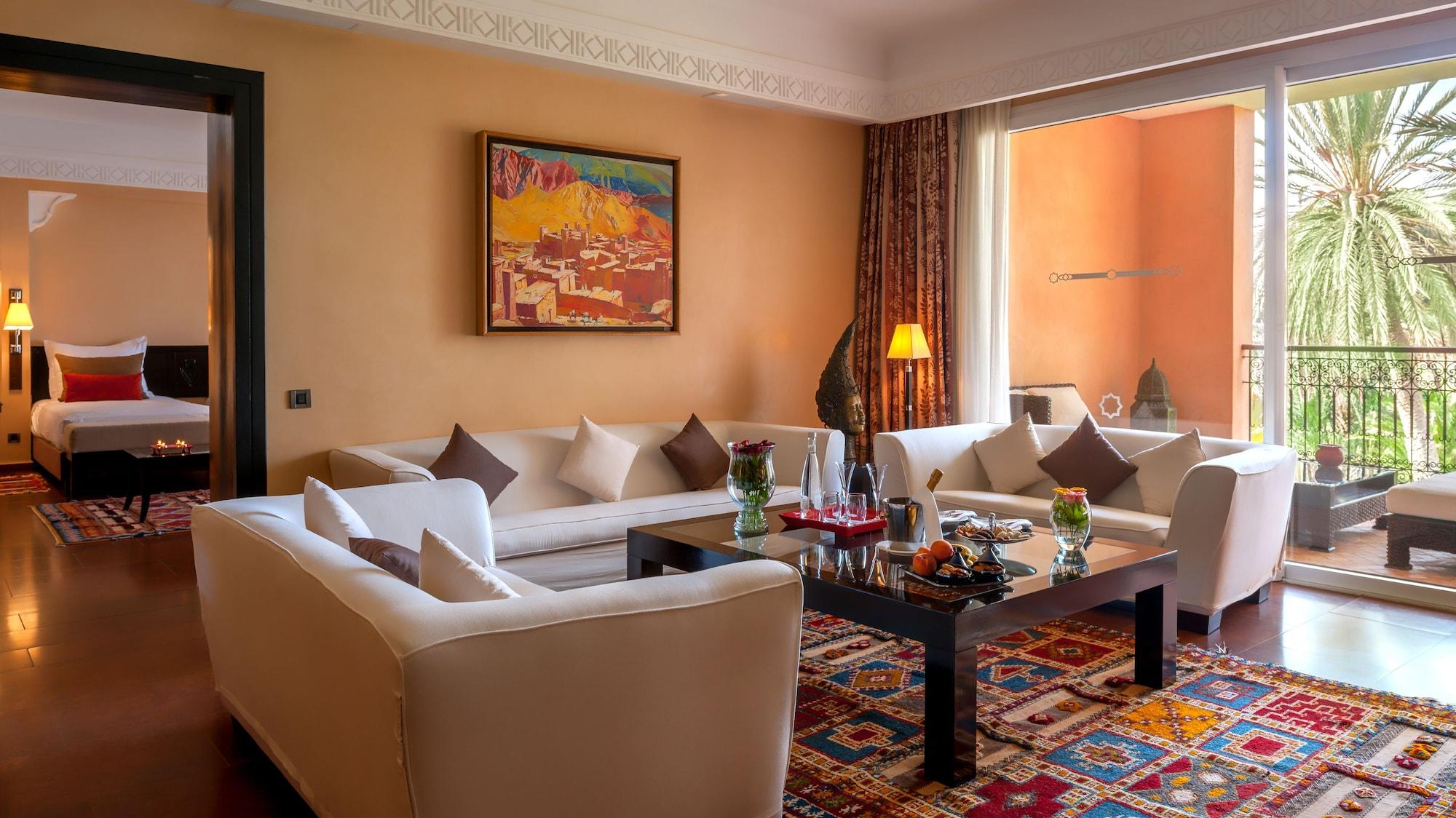 Tikida Golf Palace Agadir Dış mekan fotoğraf A living room in a suite at the hotel